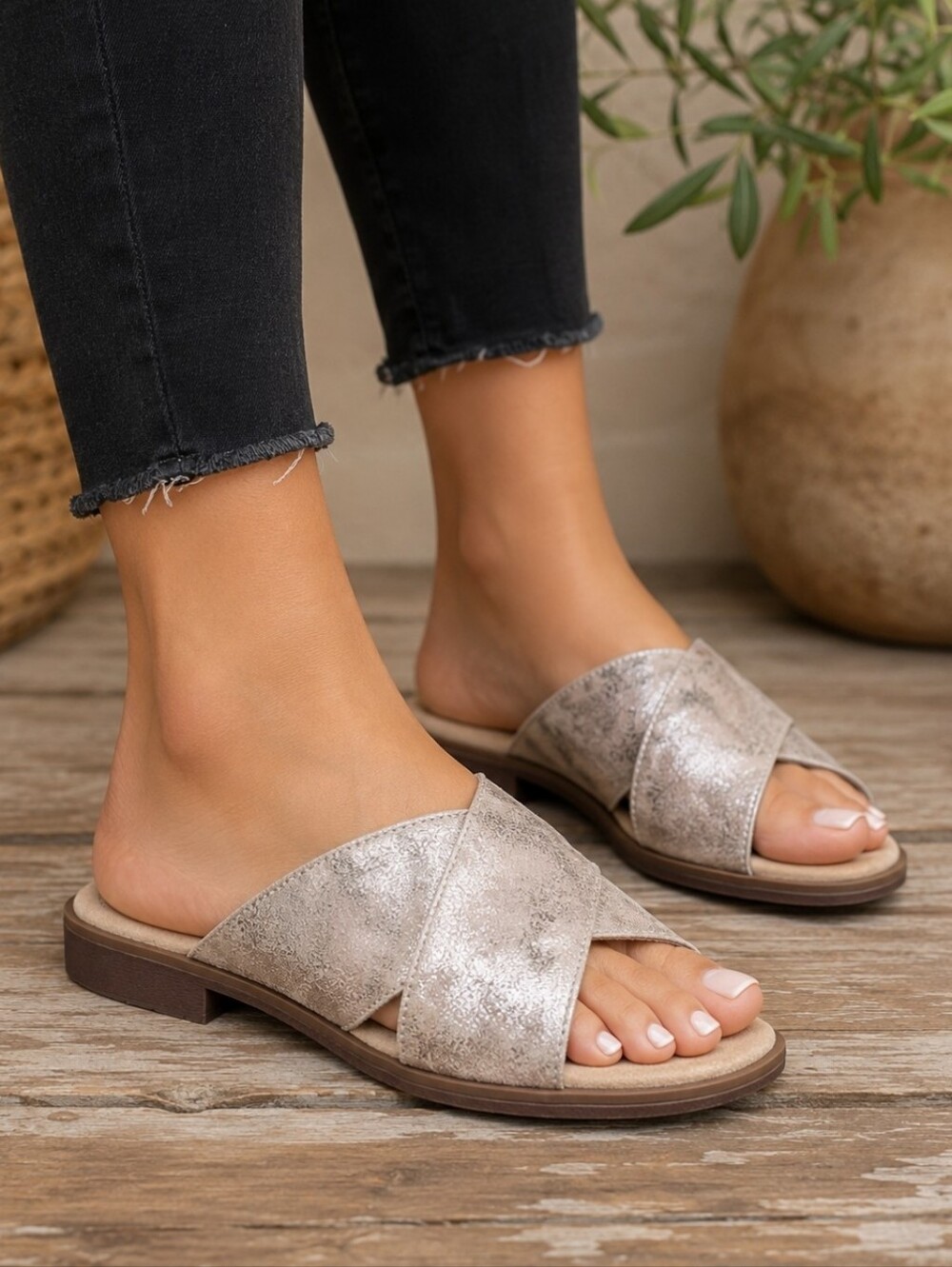 Clarks Declan Ivy Y2K Coastal Minimalist Revival Comfort Slide Sandals 9.5M
